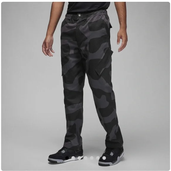 Jordan Essential Chicago Dark Camouflage Cargo Pants - Picture 1 of 7